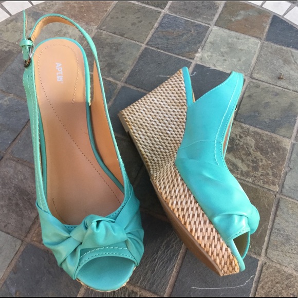 Apt. 9 Shoes - Apt 9 Callisto Wedges ! Super Cute !