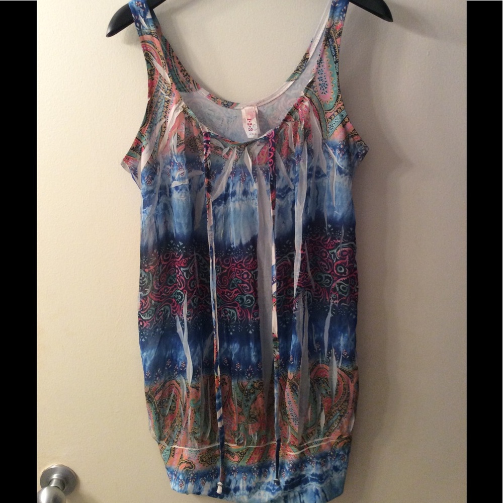 Printed blouse size Large!