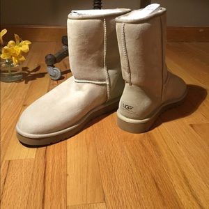 NEW UNWORN Classic men's shirt tan Uggs