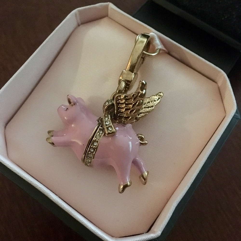Price drop! Juicy Couture Pink Enamel Flying Pig