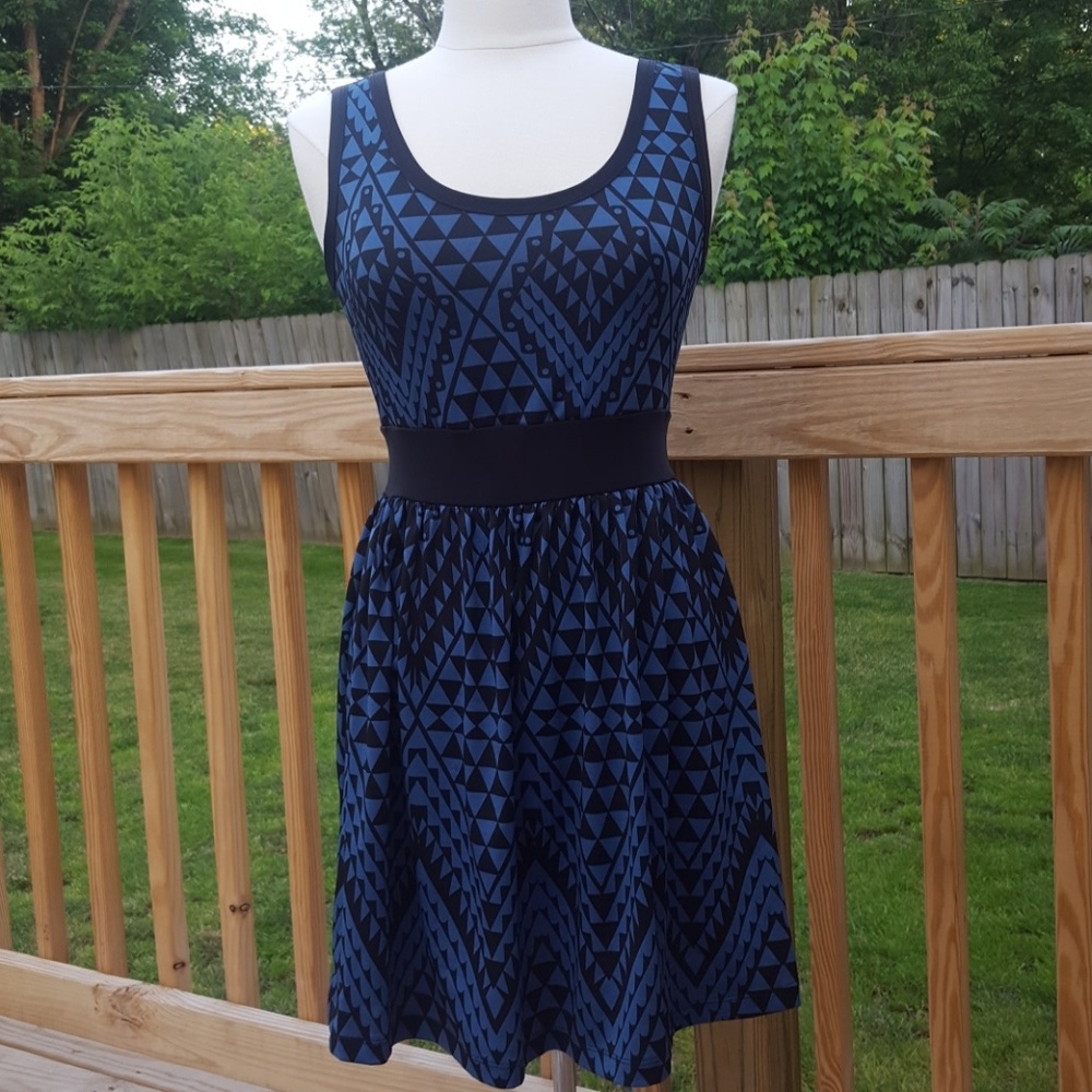 Black & Blue Aztec print dress (M)