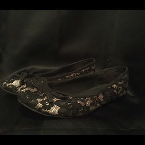 Black & Pale Pink Lace Ballet Flats