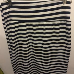 Lularoe skirt!