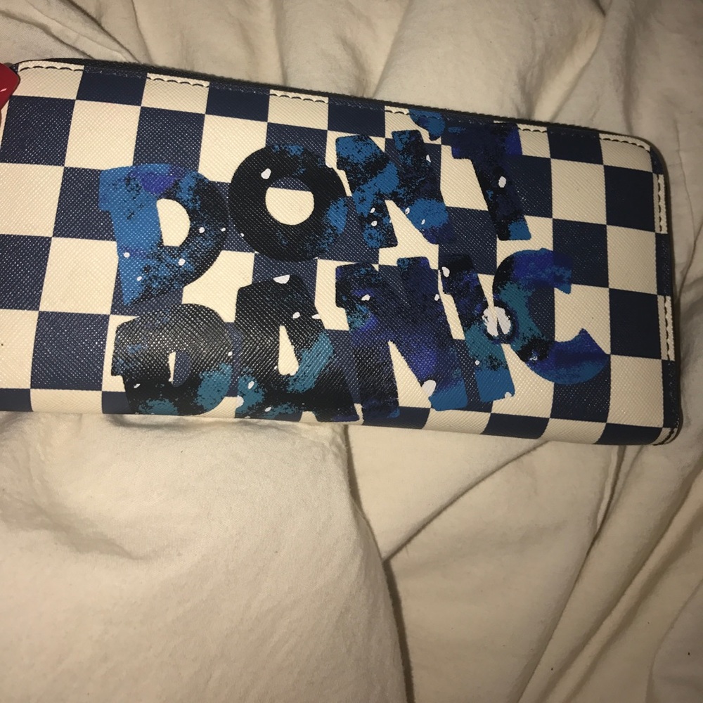 Mar jacobs limited edition "DONT PANIC" wallet
