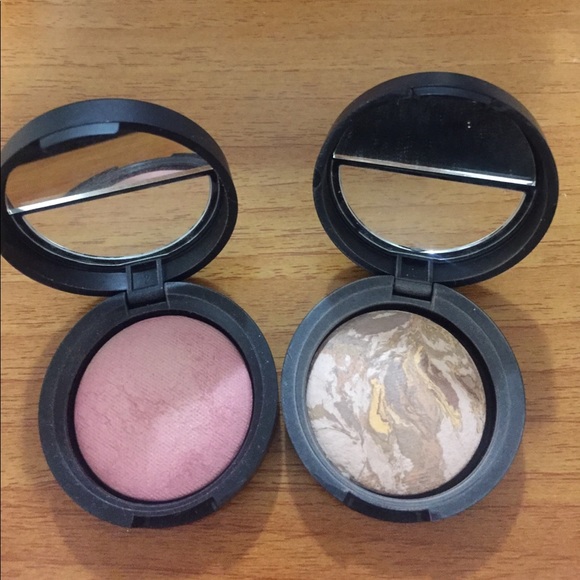 Laura Geller foundation and blush 🌹🌷 - Picture 2 of 3