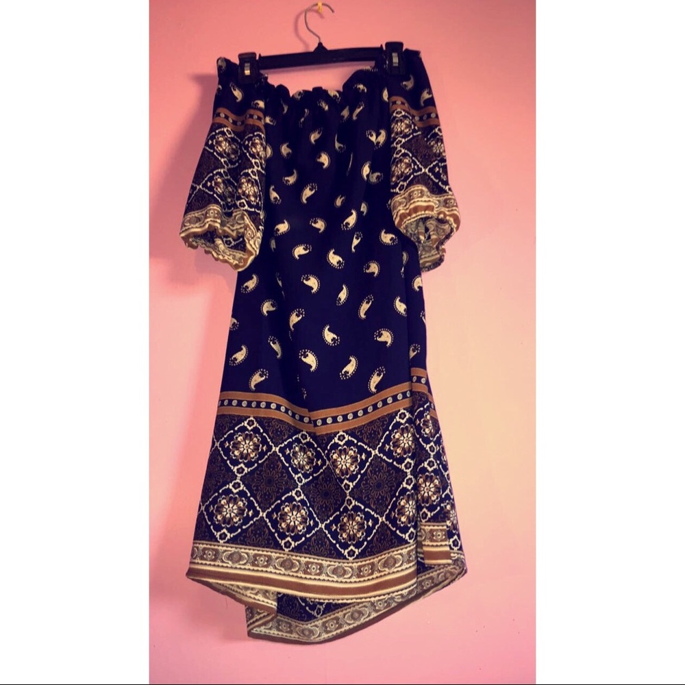 Niceeee dress looks new good details