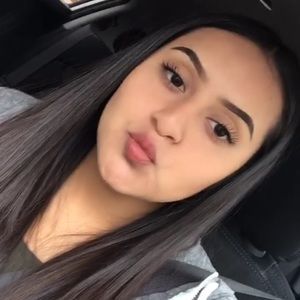 Meet your Posher, Katelyn