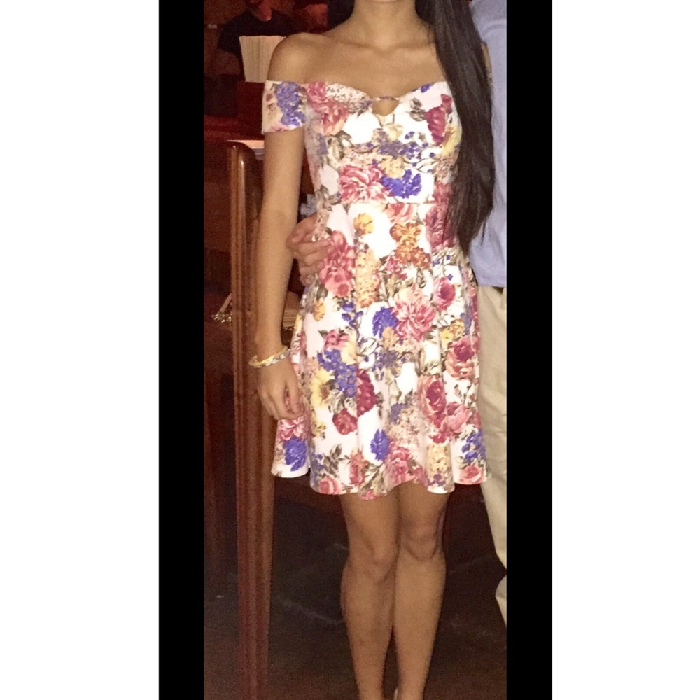 Off the Shoulder Floral Dress