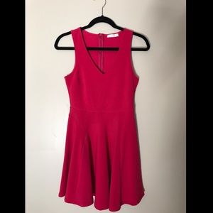 Pretty in pink! Fit n flare v-neck dress by Lush