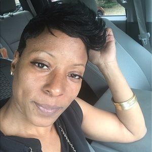 Meet your Posher, Shawndrea