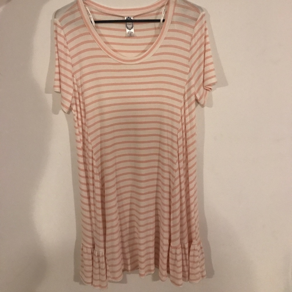 Adorable t-shirt dress!