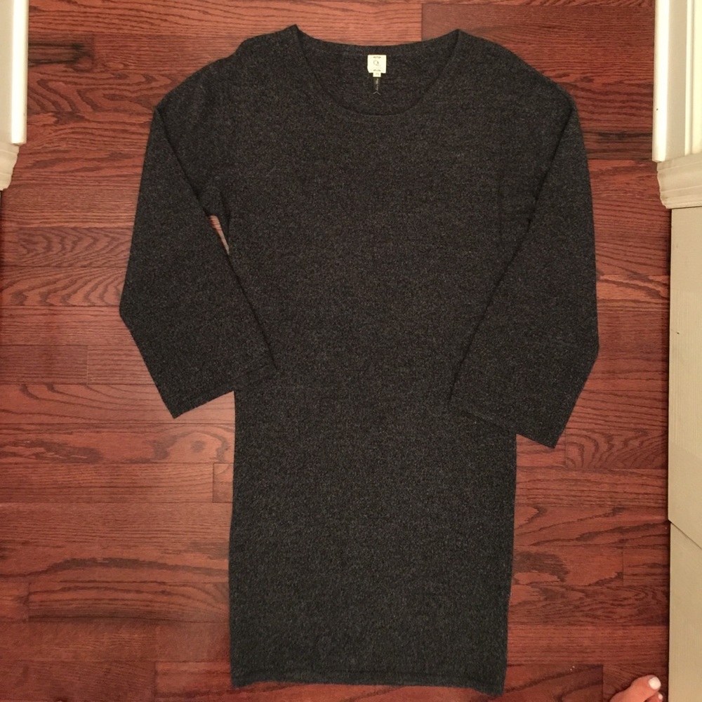 Sweater dress with belt loops