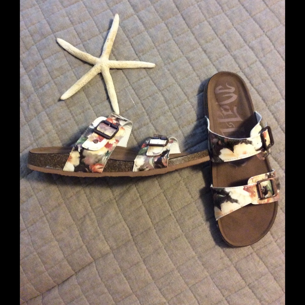 Mad Love Sandals. New. Size 11