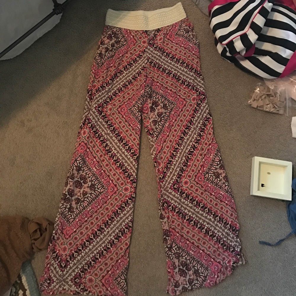 Patterned flowy pants