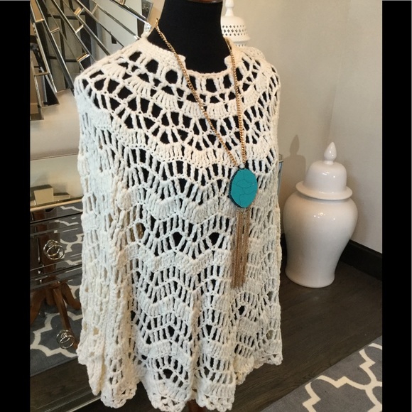 Love by Design Knit Poncho - Picture 4 of 8