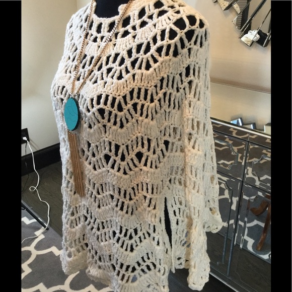 Love by Design Knit Poncho - Picture 5 of 8