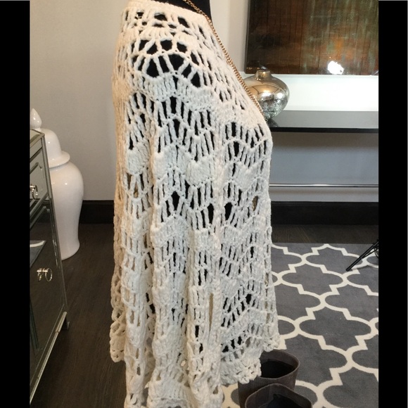 Love by Design Knit Poncho - Picture 6 of 8