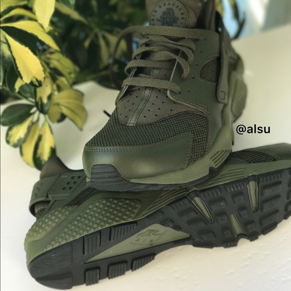 Nike Air Huarache M, size 11 - Picture 7 of 8