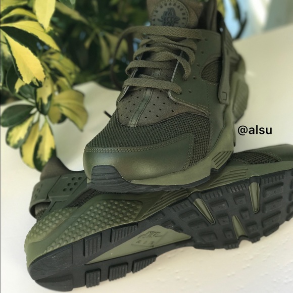 Nike Air Huarache M, size 11 - Picture 7 of 8