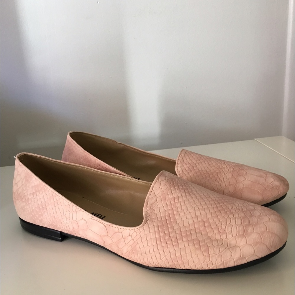 Soft pink textured flats