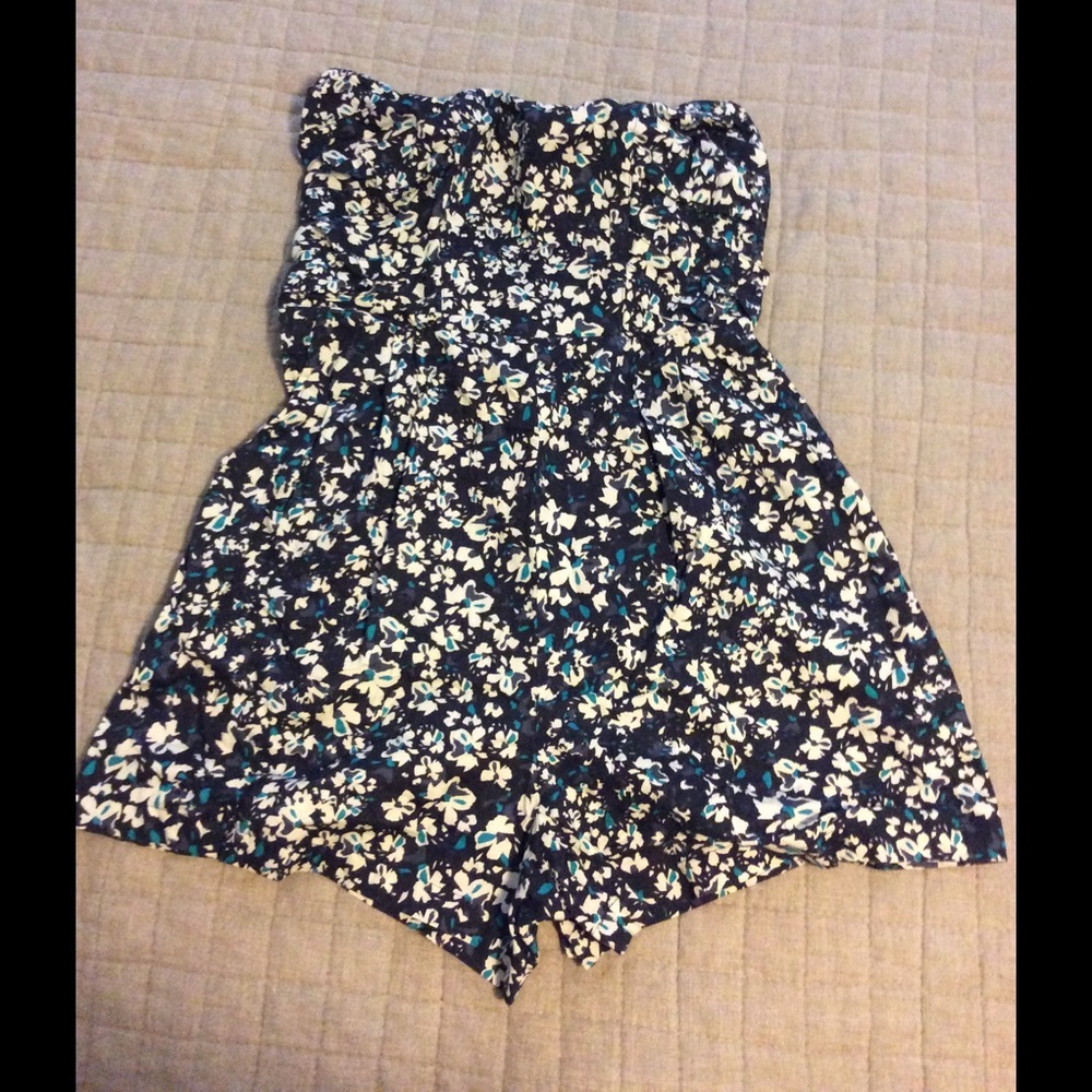 Blue and white flower romper.