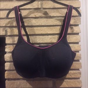 Black underwire sports bra