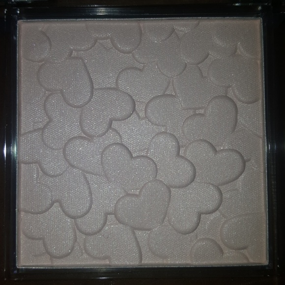 Essence highlighter - Picture 2 of 2