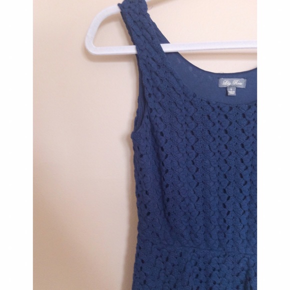 Lily Rose | Lace Dress - Picture 2 of 5