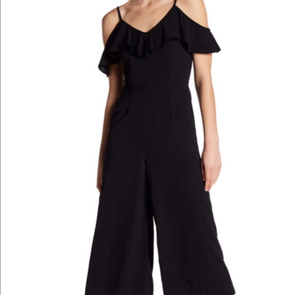 Cold shoulder Ruffle Jumper