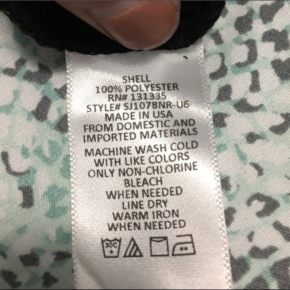 Cold shoulder Ruffle Jumper - Picture 7 of 7