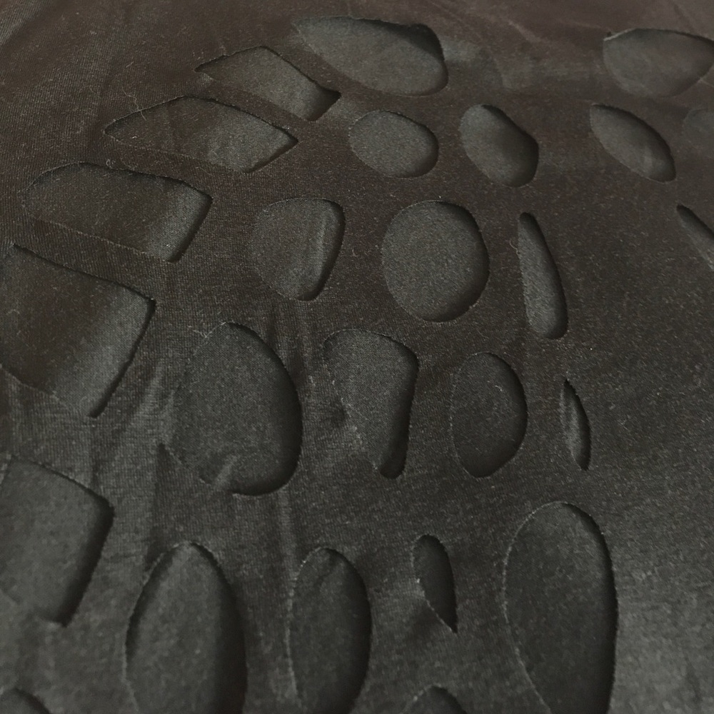 Black Wings Cut Out Tee - Picture 7 of 8