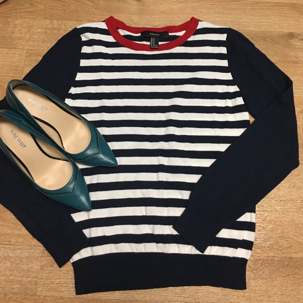 Forever 21 striped navy blue/white sweater