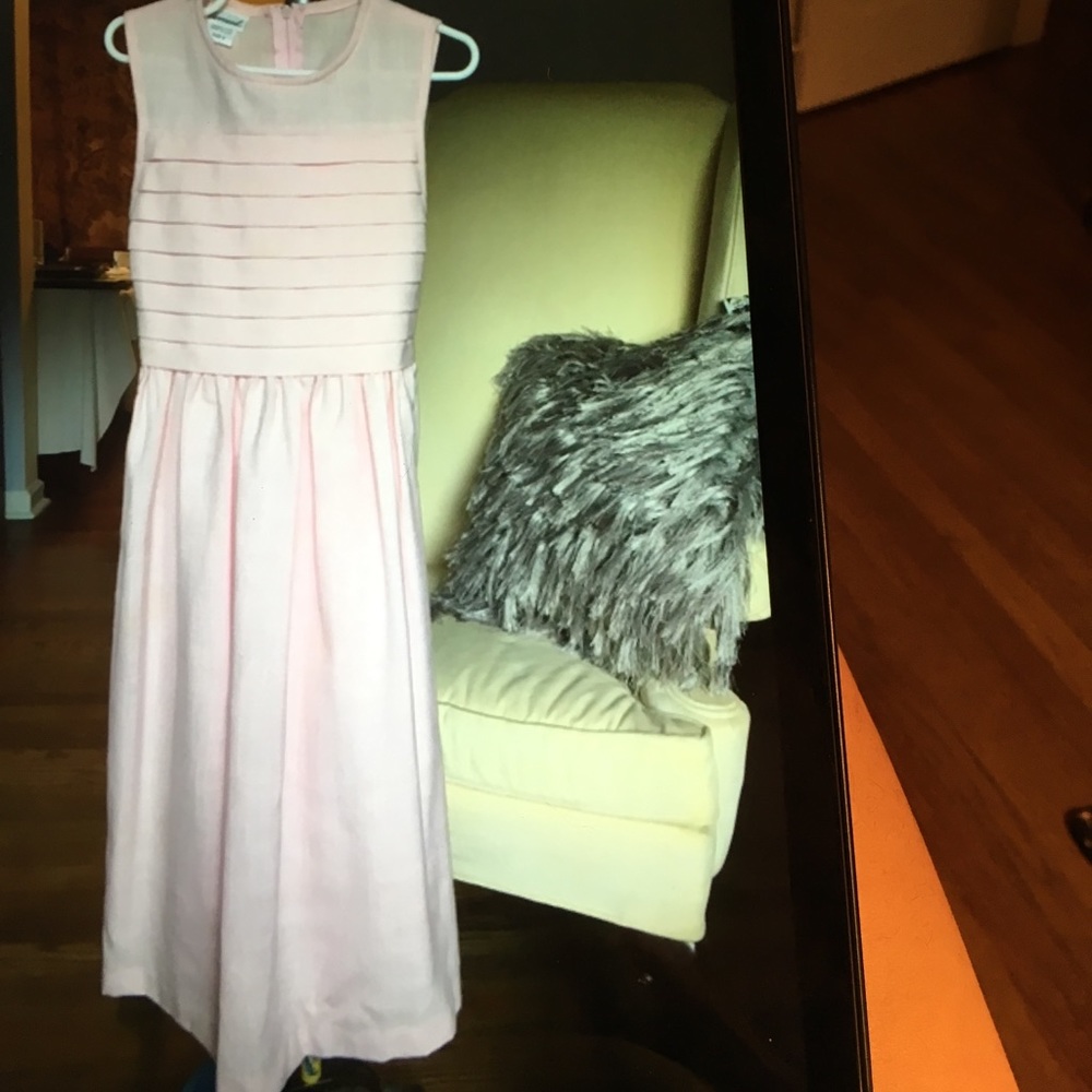 Pink fancy linen dress for girl