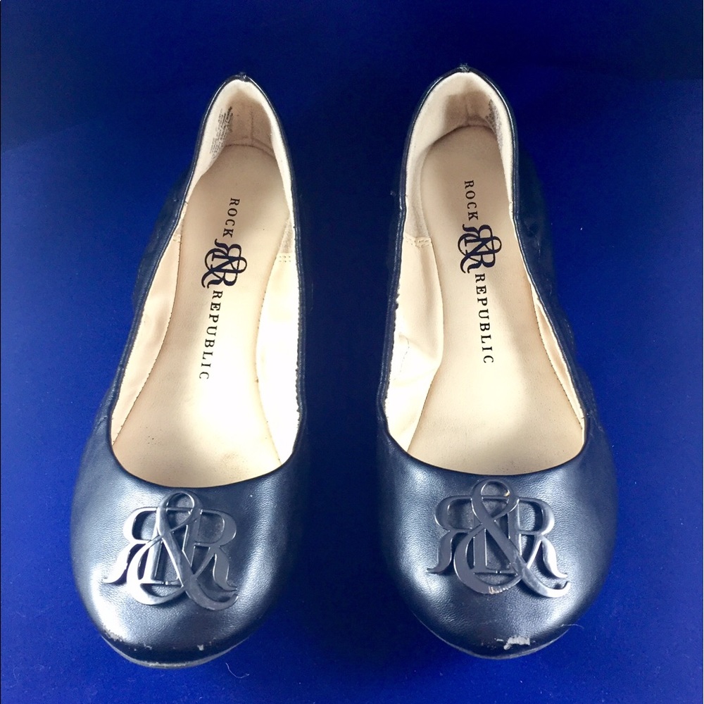 Rock & Republic Black Flats Size 7