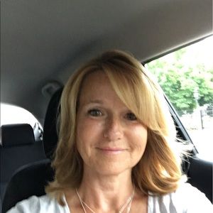 Meet your Posher, Pamela