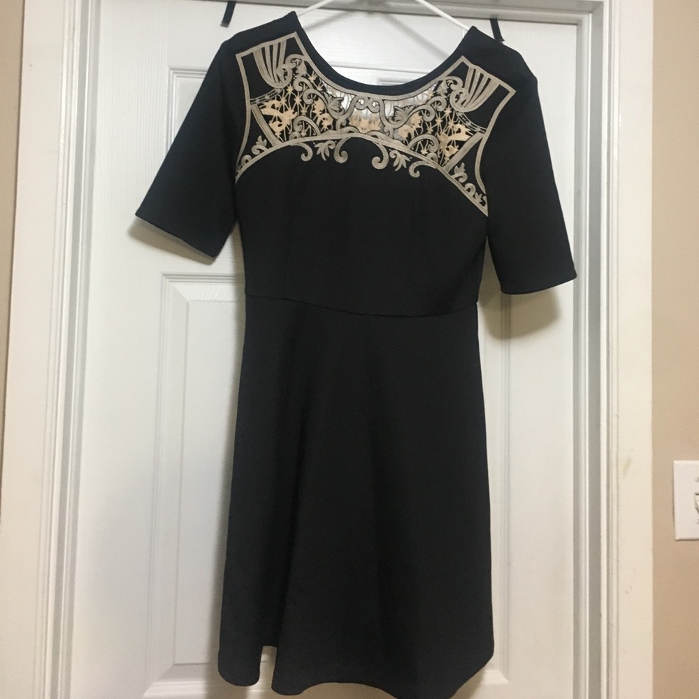 Black Art Nouveau A-line Dress Size L