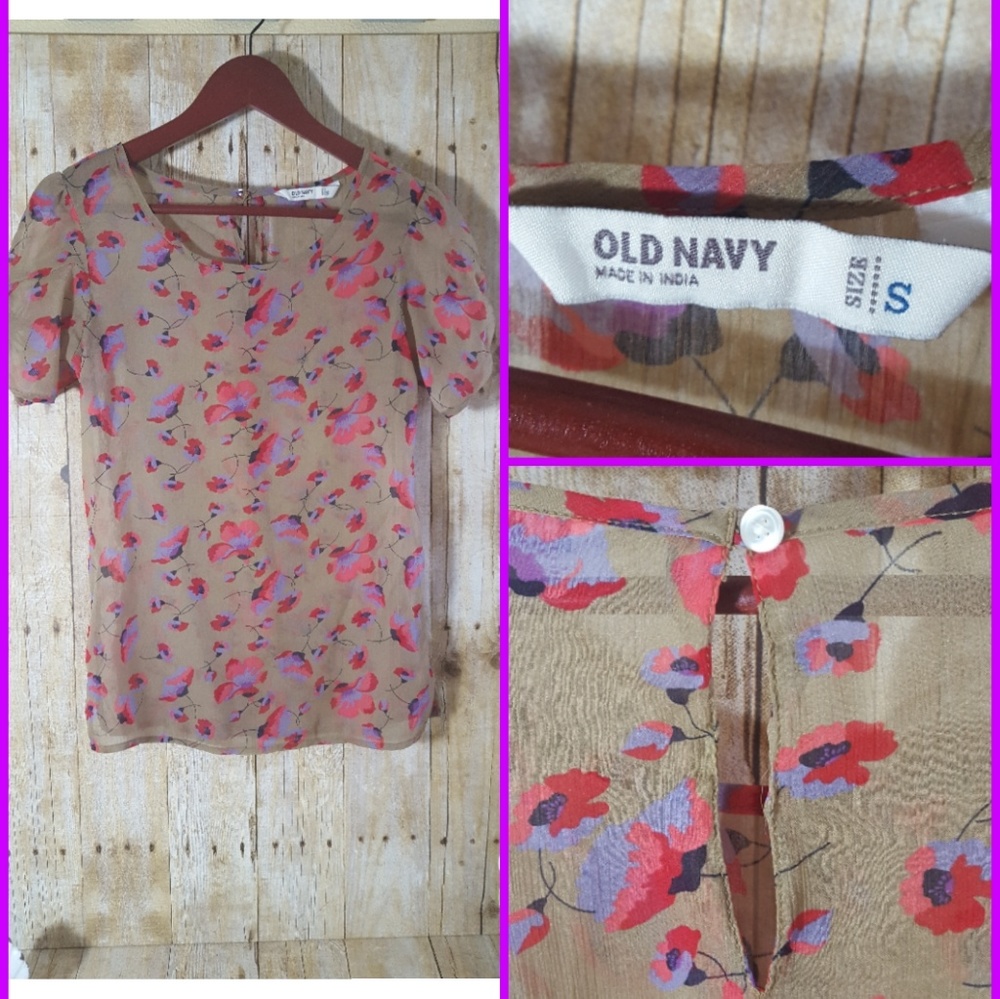 Old Navy. Size Small. Blouse.
