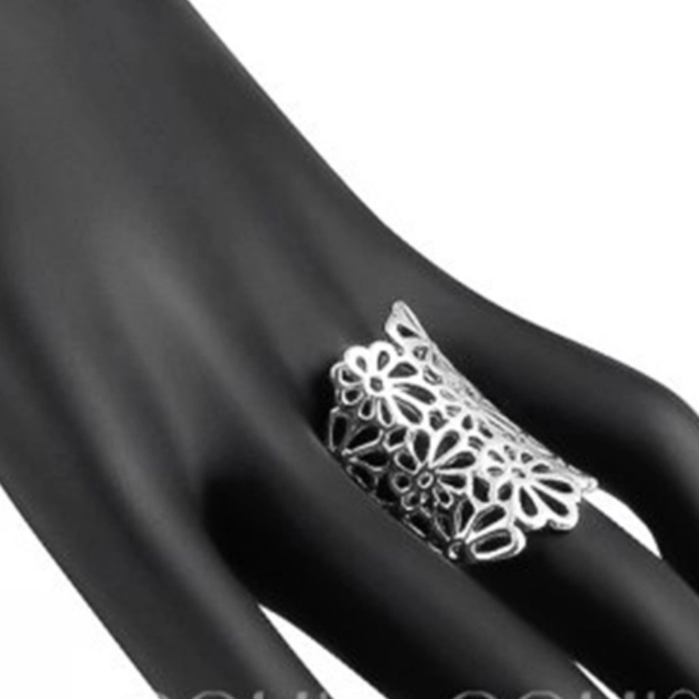 ROXI White Gold Statement Ring Flower Style SZ. 6 - Picture 4 of 4