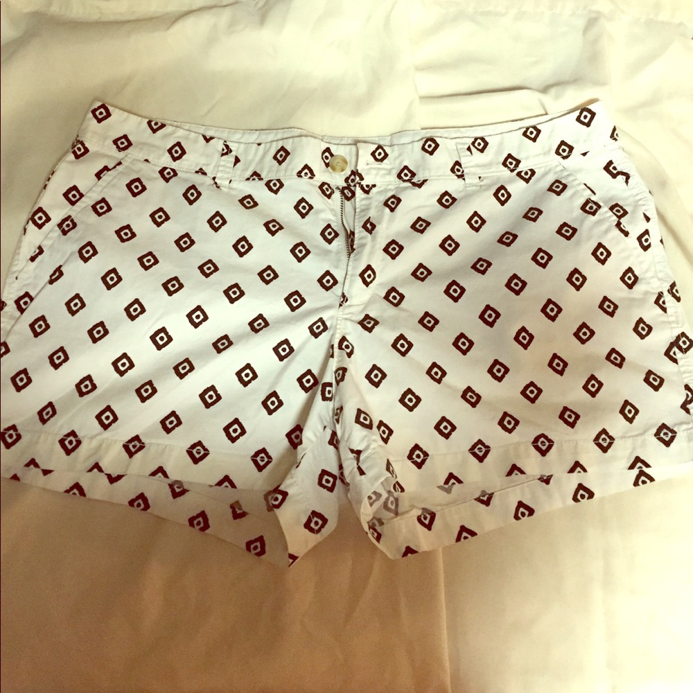 Old navy patterned shorts