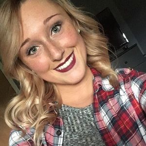 Meet your Posher, Amie