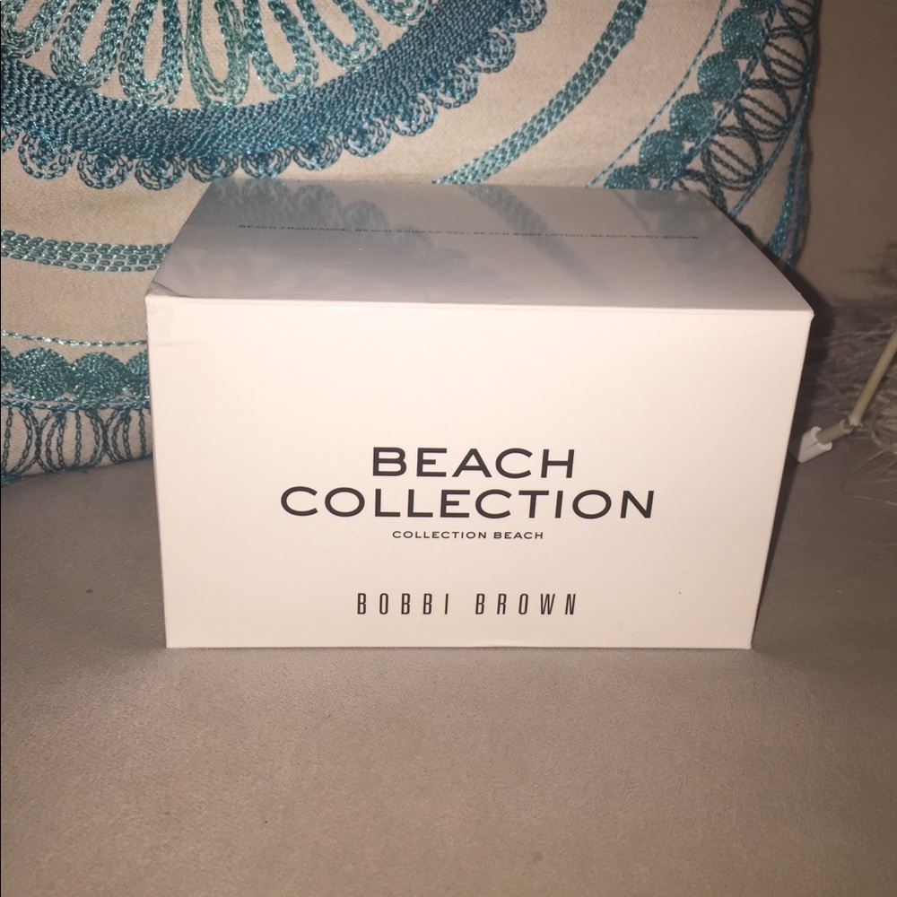 Bobbi Brown Beach collection
