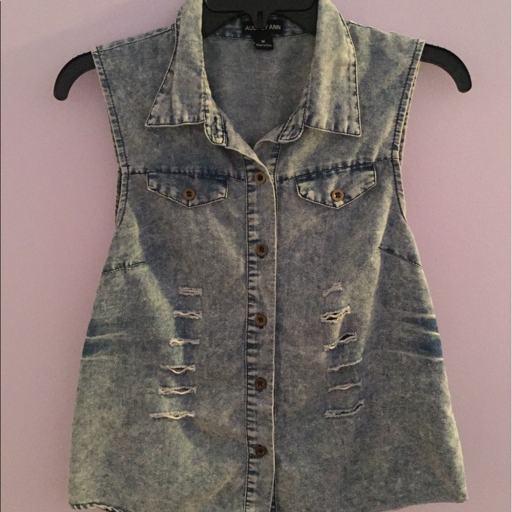 Jean Tank