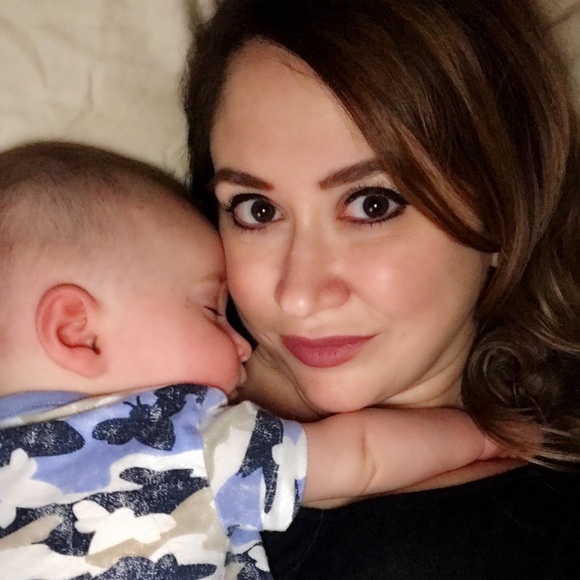 Meet your Posher, Cristie - Picture 4 of 5