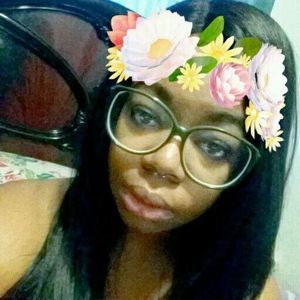 Meet your Posher, Calene