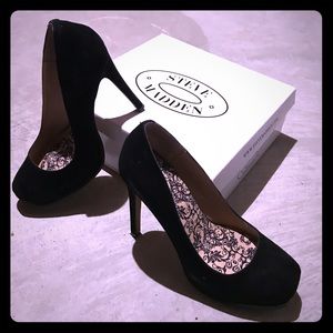 Black Steve Madden pump
