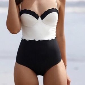 Women's bathing suit