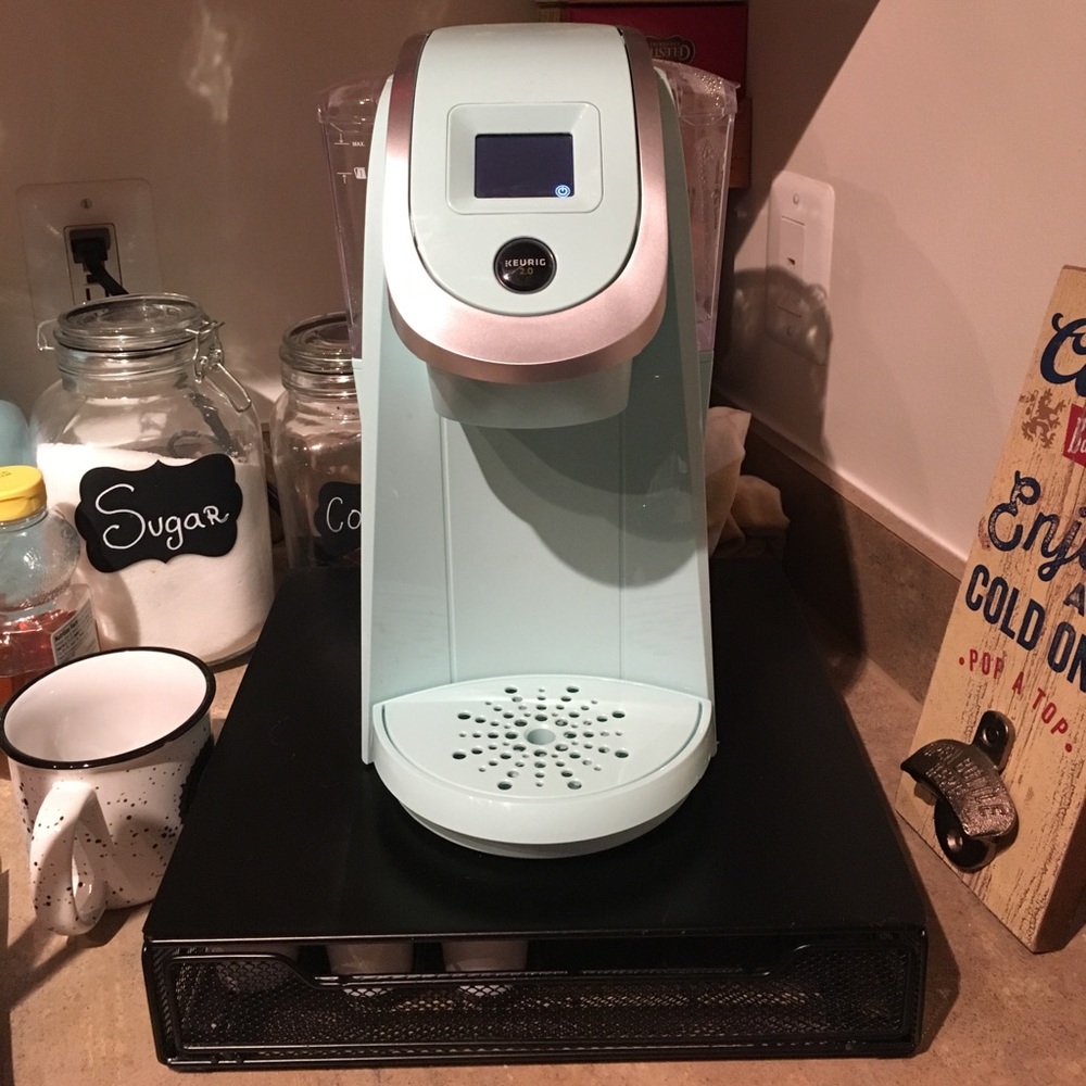 TIFFANY BLUE HOT KEURIG HOT 2.0
