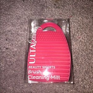 Ulta Beauty Brush Cleaning Mitt