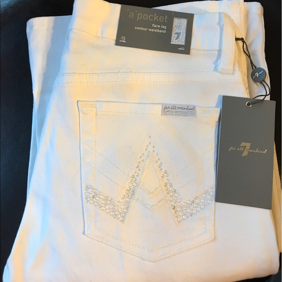 "A" Pocket Flare in Clean White. SKU: AU130Y374C - Picture 5 of 8