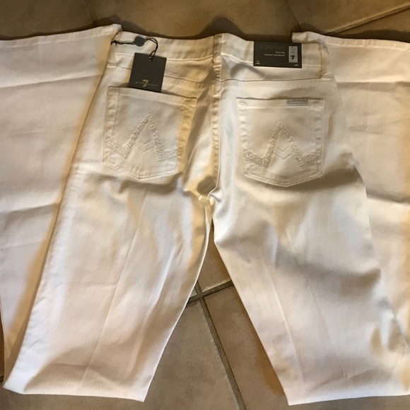 "A" Pocket Flare in Clean White. SKU: AU130Y374C - Picture 7 of 8